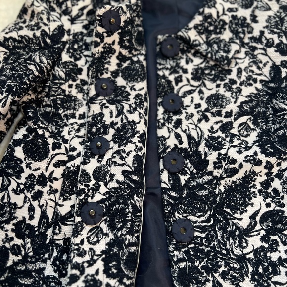 Talbots Petite, Size 0, Floral Blazer, Blue Navy/white - Picture 8 of 9